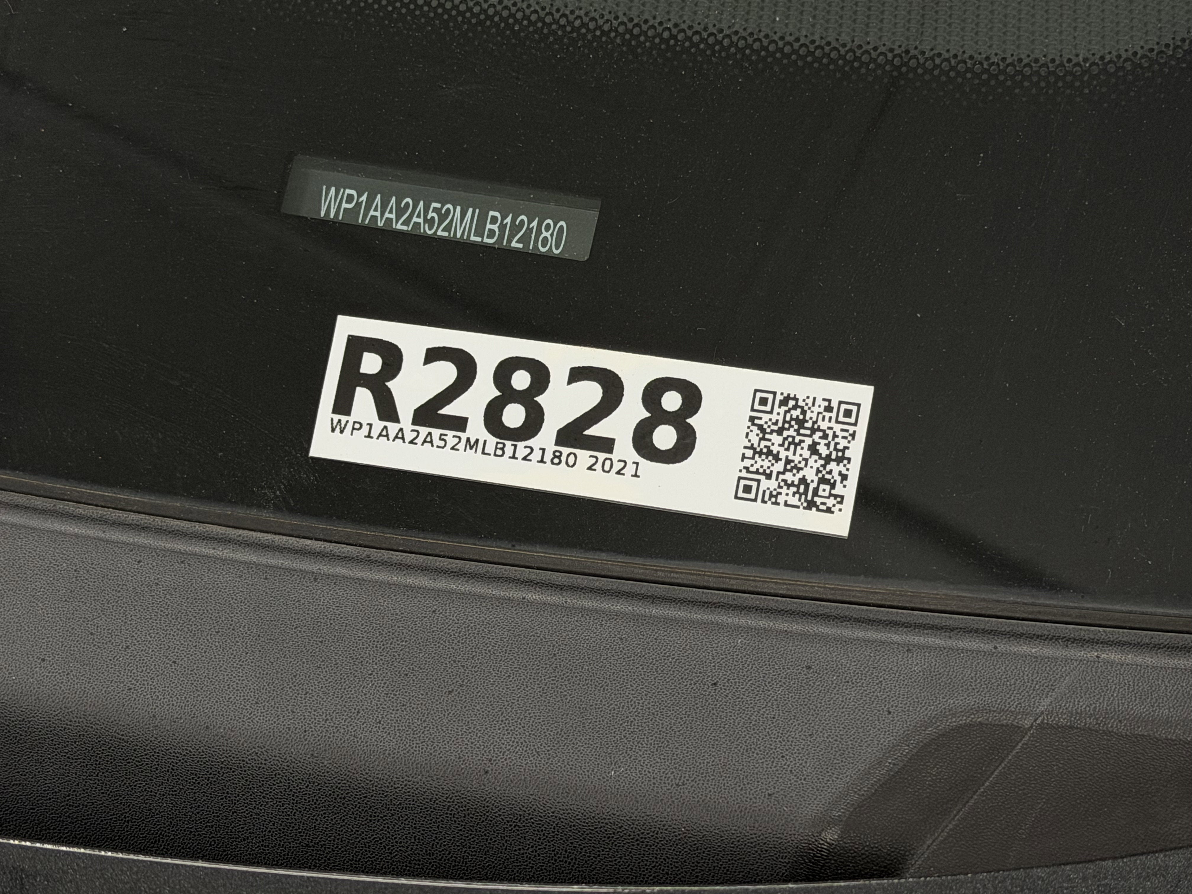 2021 Porsche Macan AWD