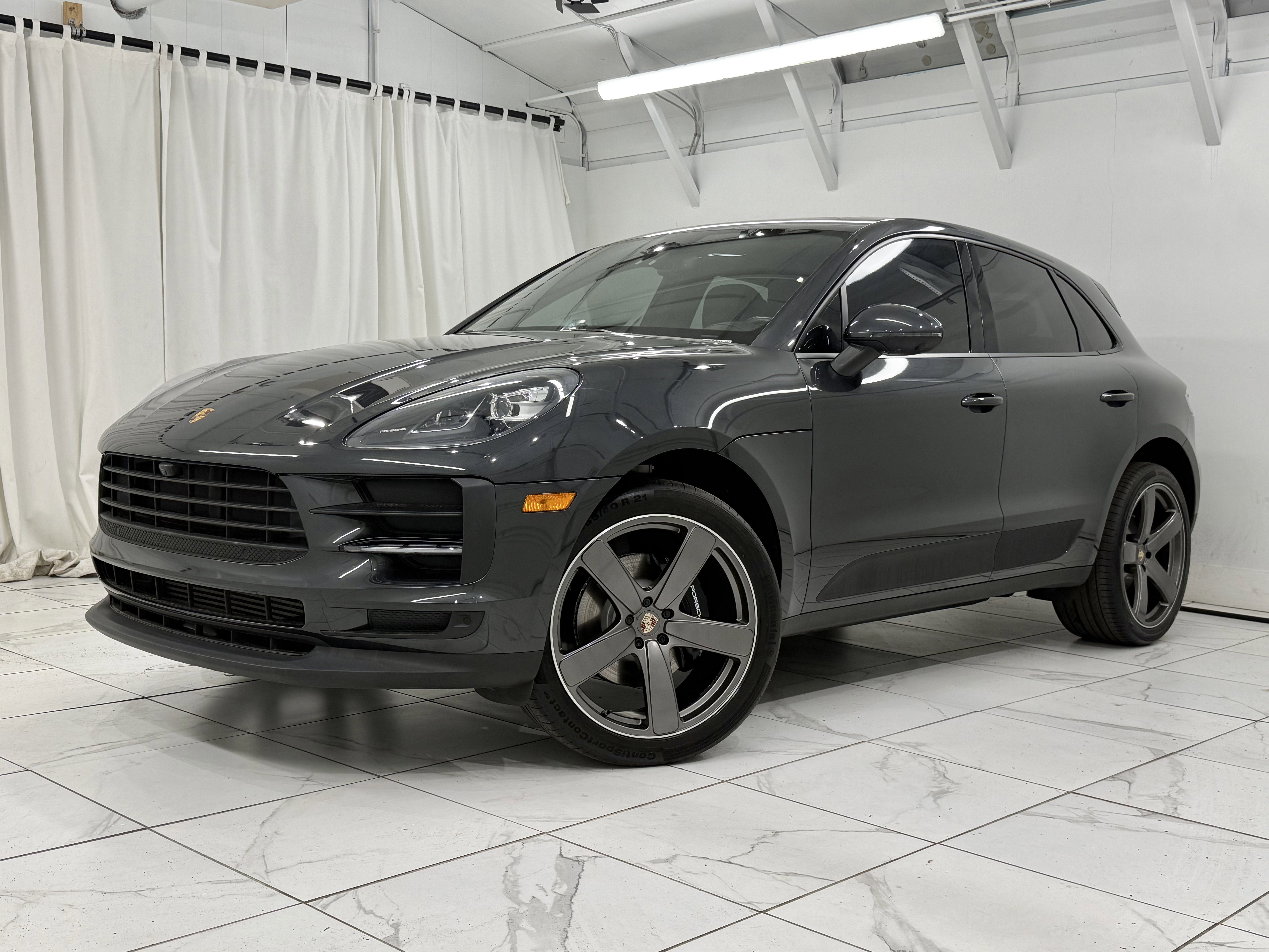 2021 Porsche Macan AWD