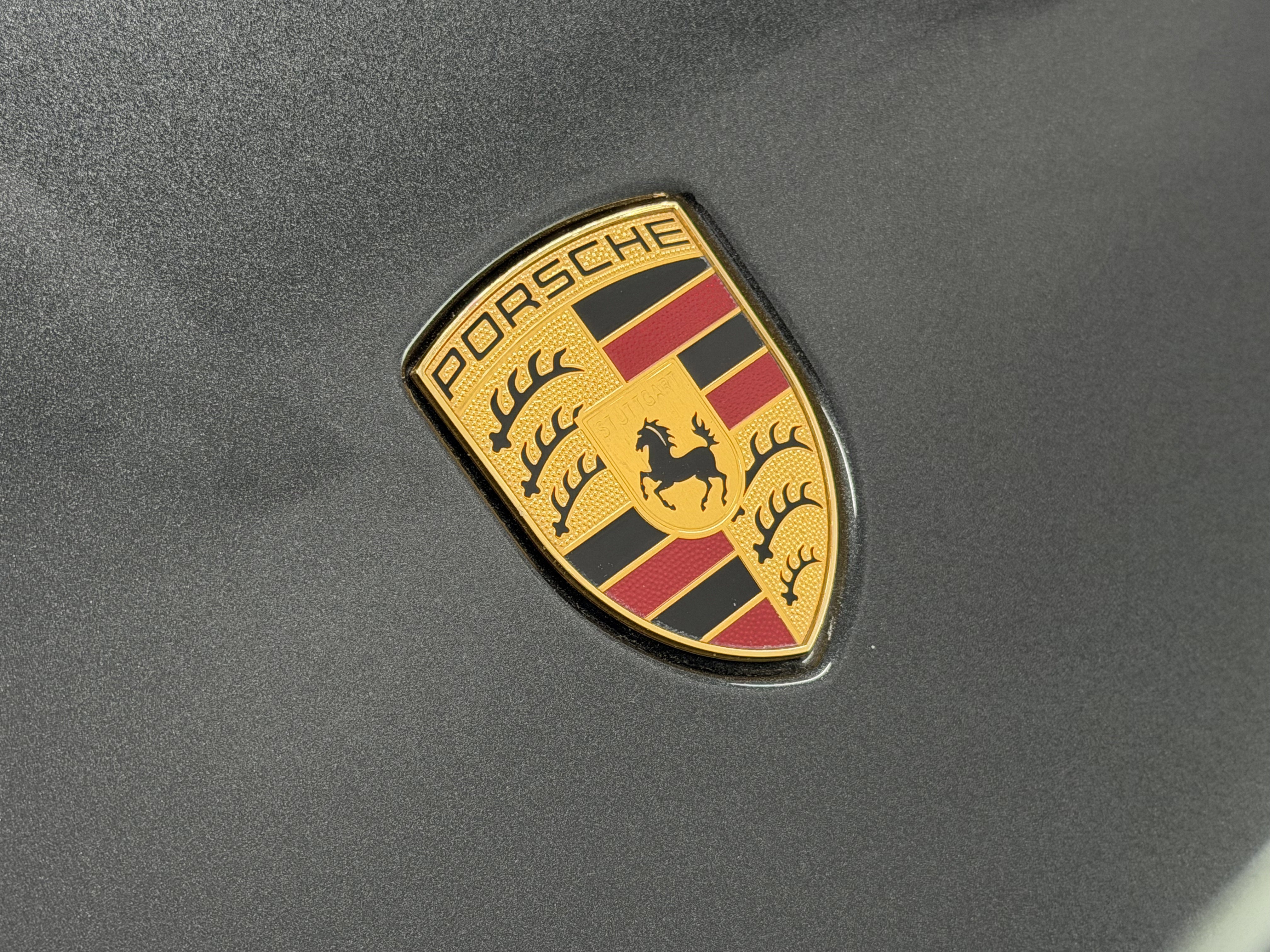 2021 Porsche Macan AWD