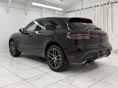 2025 Porsche Macan Base