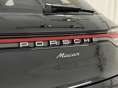 2025 Porsche Macan Base