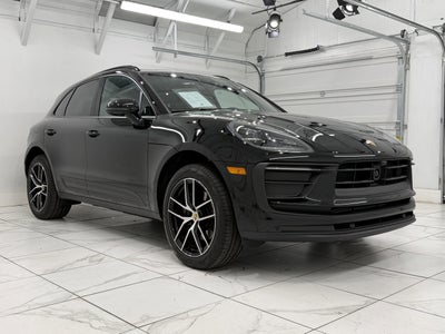 2025 Porsche Macan Base