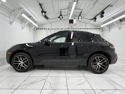 2025 Porsche Macan Base