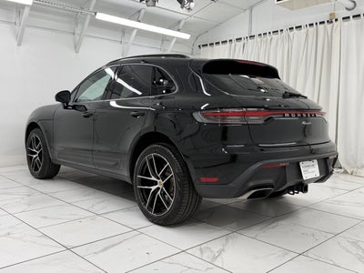 2025 Porsche Macan Base