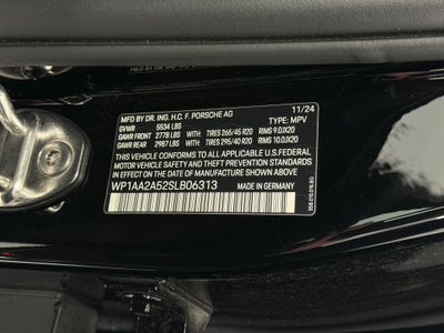 2025 Porsche Macan Base