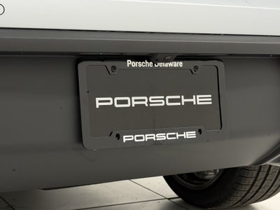2026 Porsche Macan Base