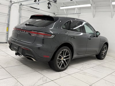 2025 Porsche Macan Base