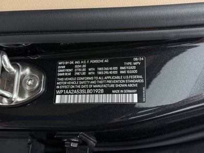 2025 Porsche Macan Base