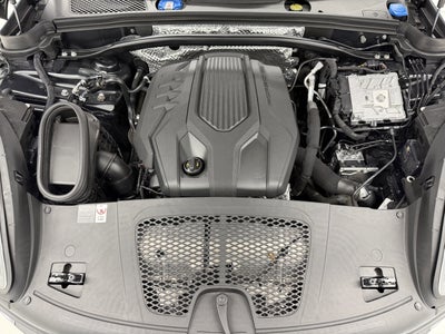 2025 Porsche Macan Base