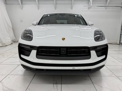 2025 Porsche Macan Base