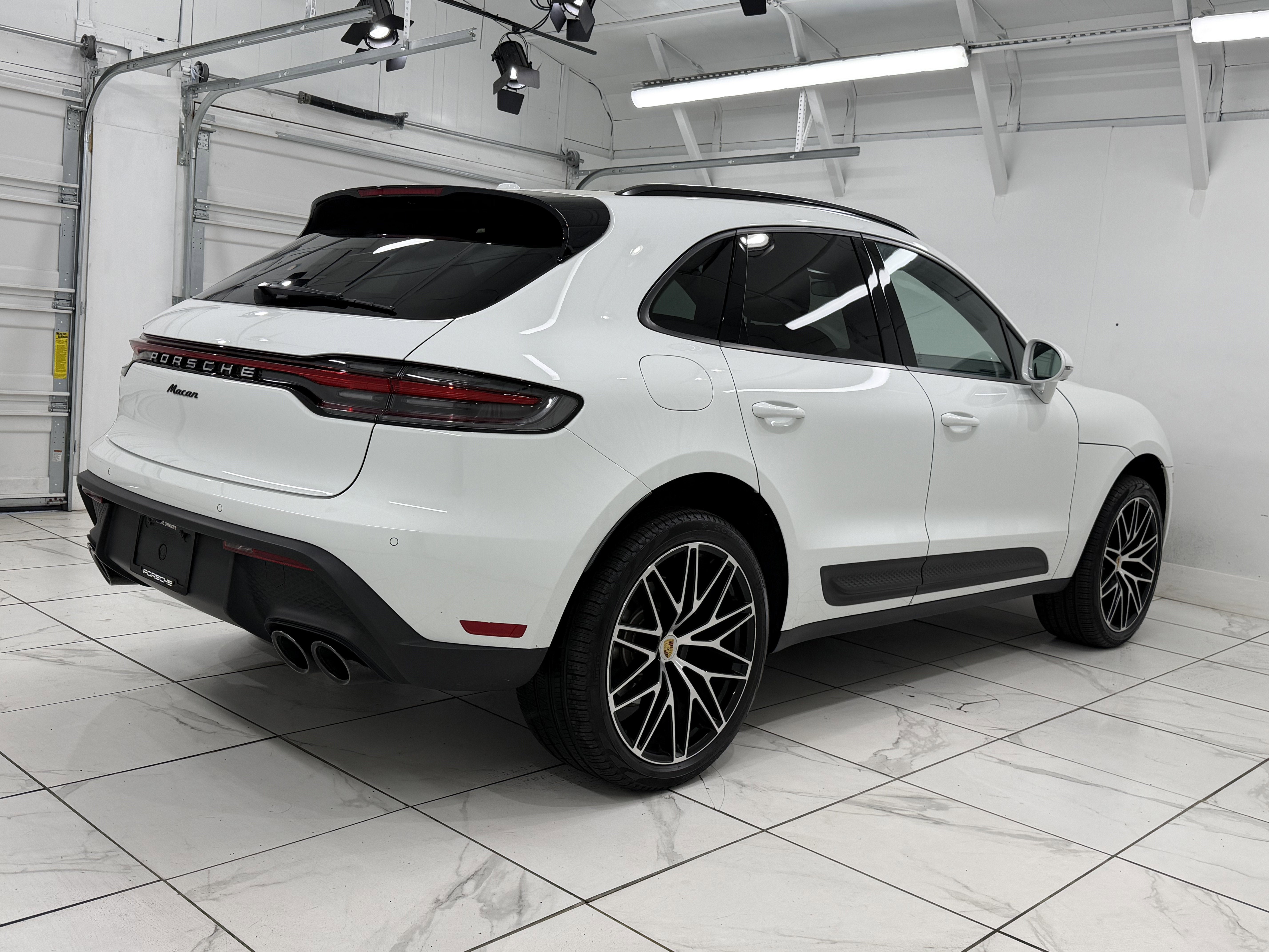 2026 Porsche Macan Base