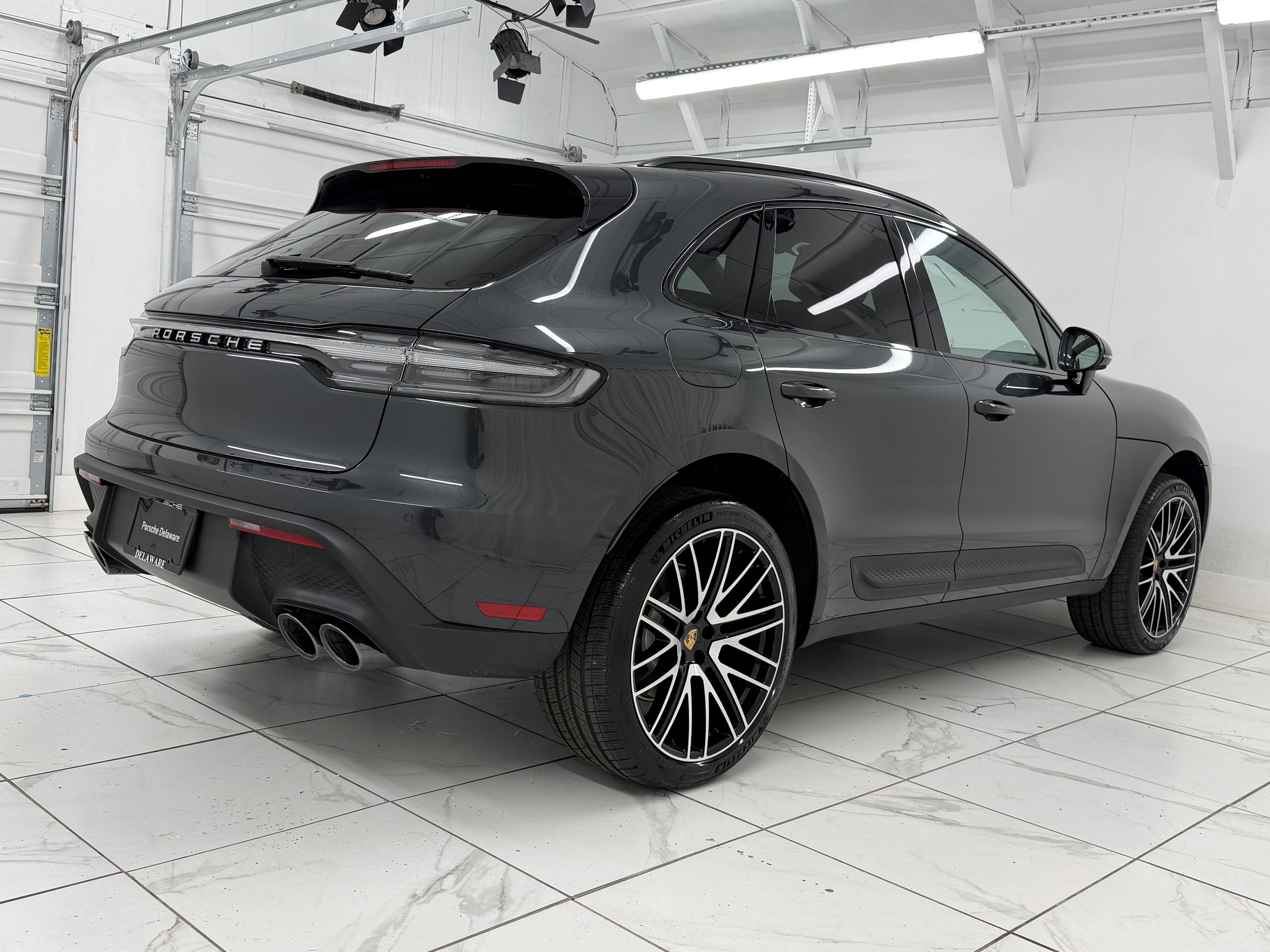 2026 Porsche Macan Base