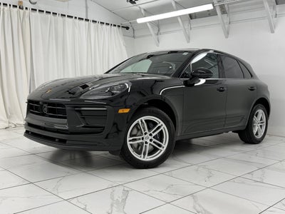 2026 Porsche Macan Base