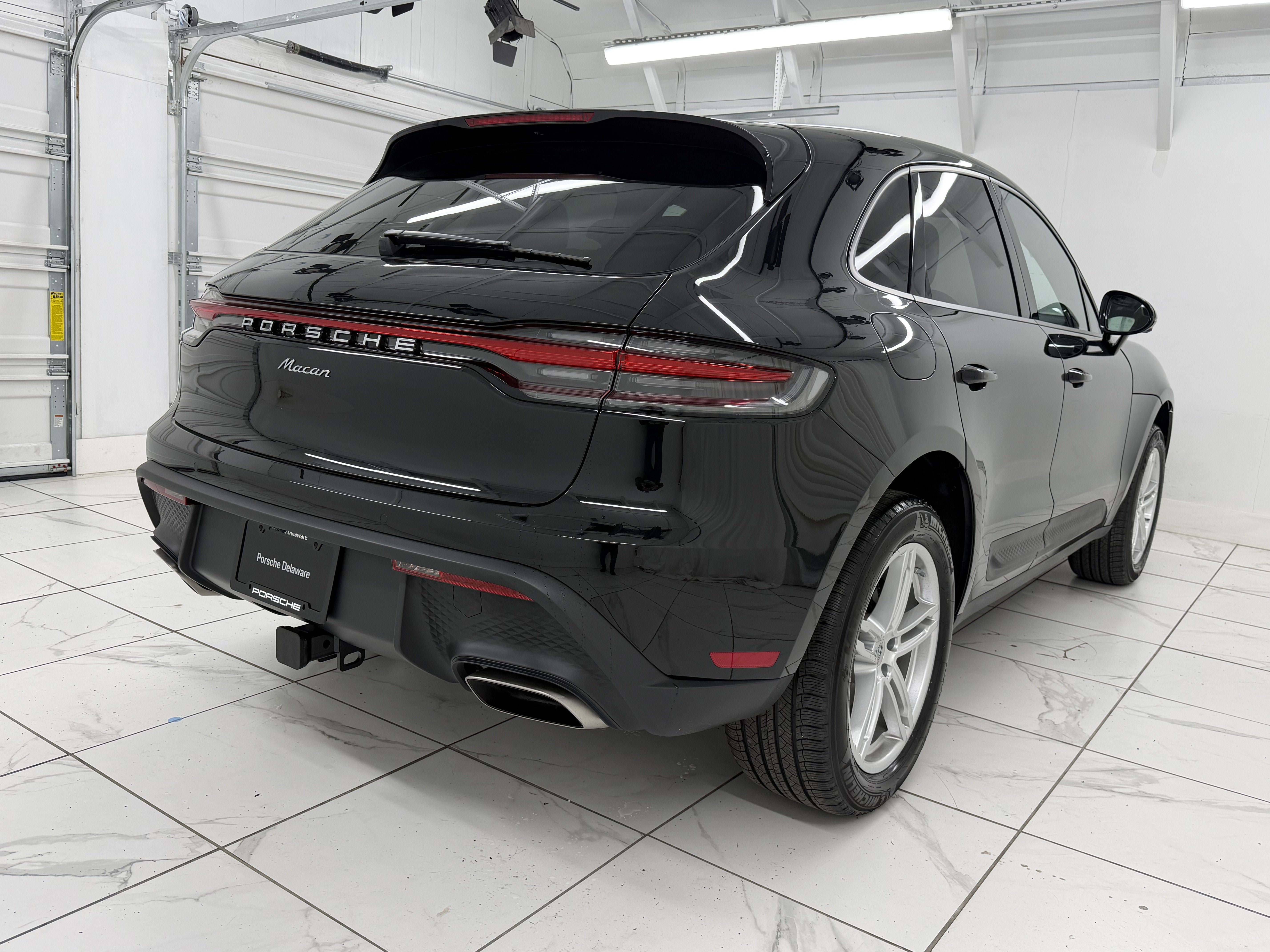 2026 Porsche Macan Base