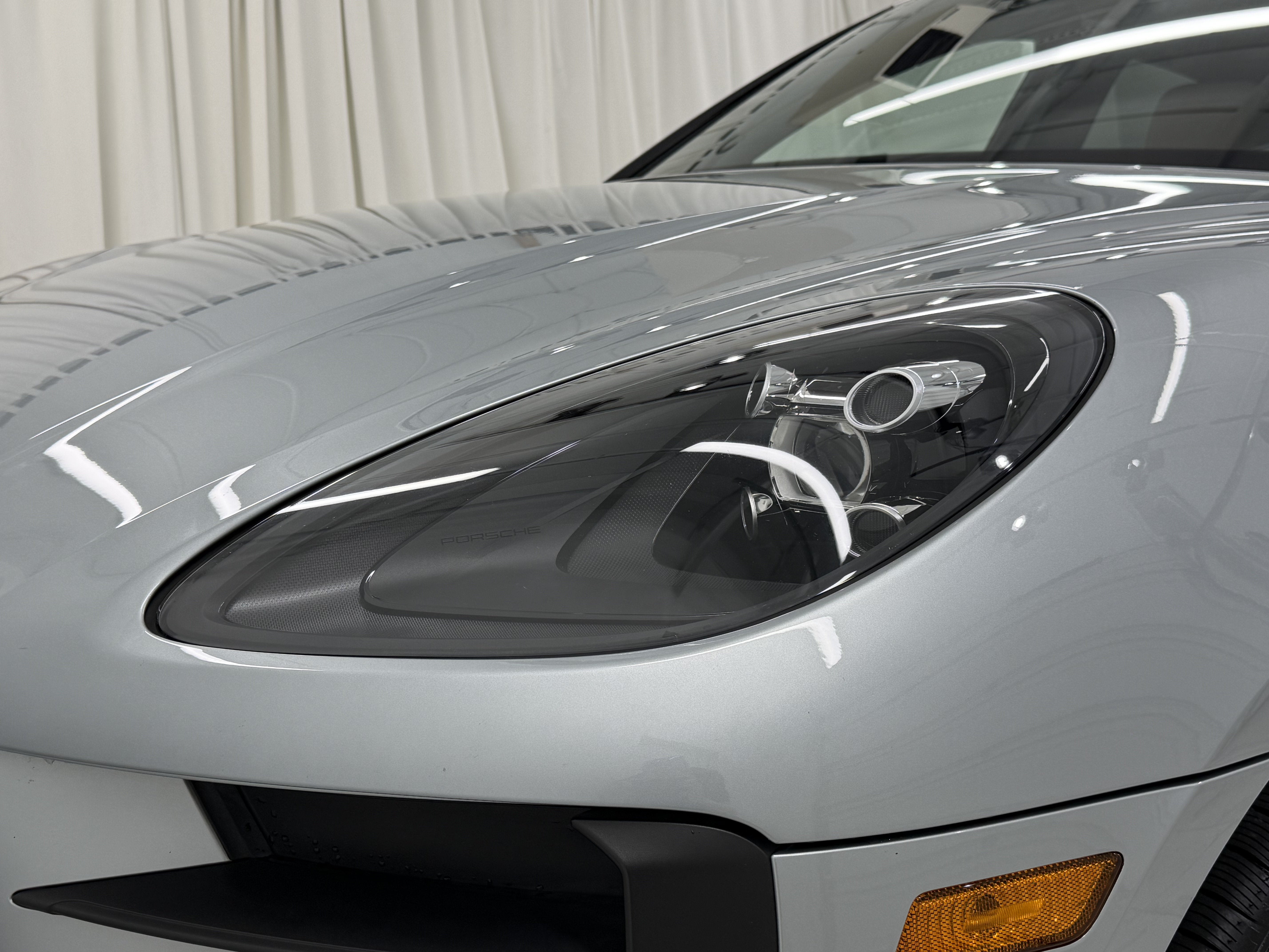 2021 Porsche Macan AWD