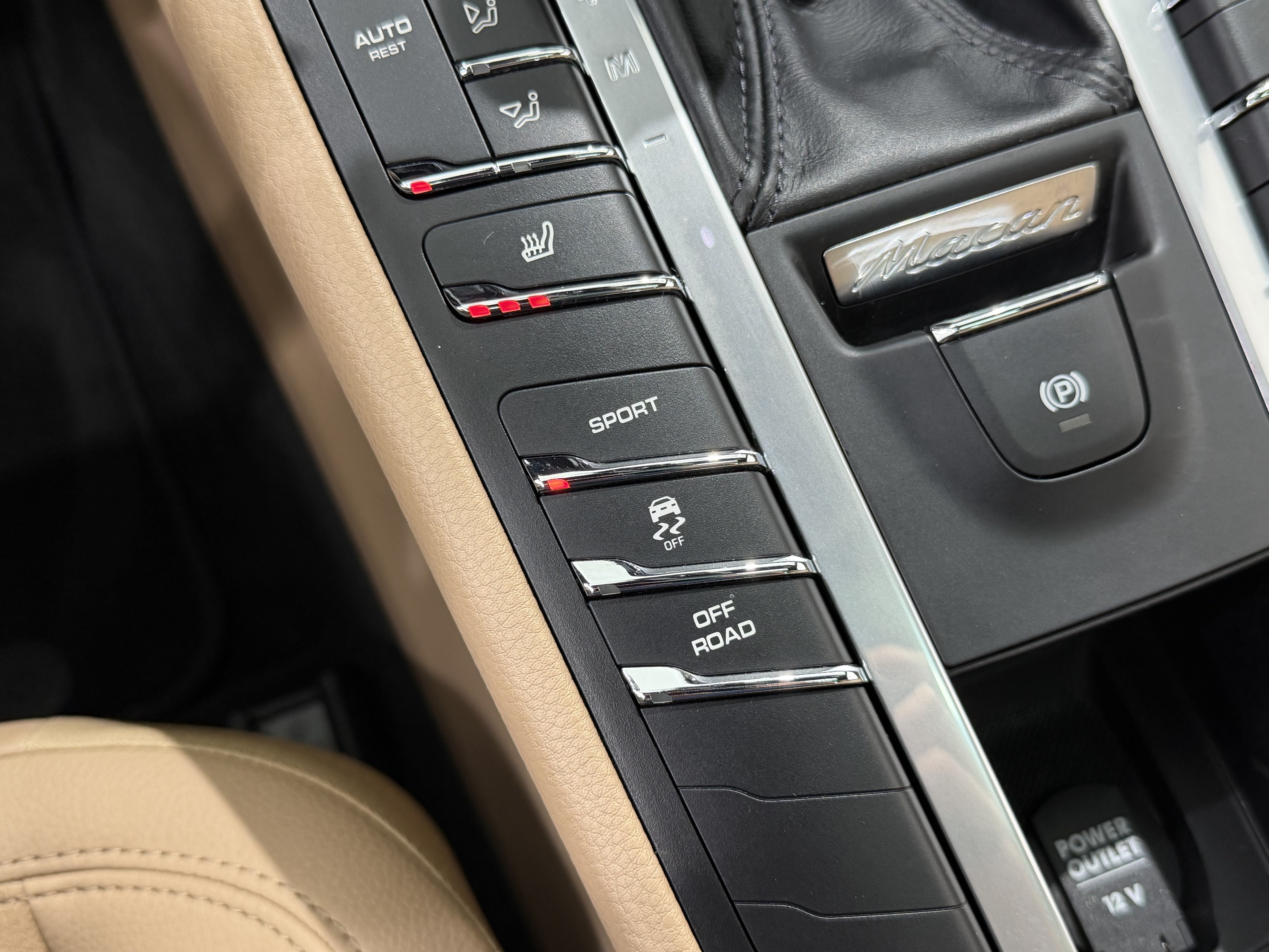 2021 Porsche Macan AWD