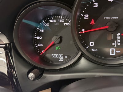 2021 Porsche Macan AWD