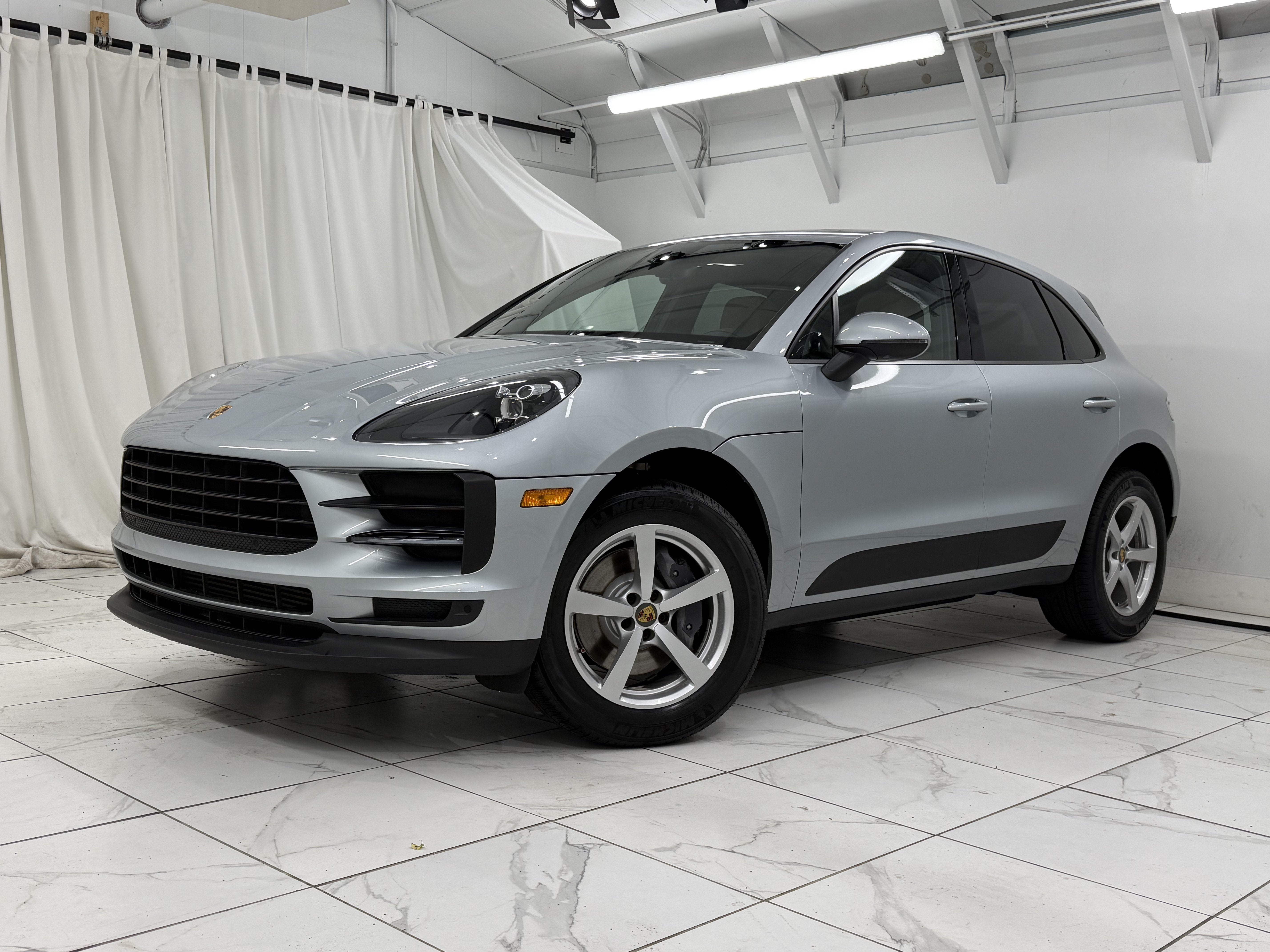 2021 Porsche Macan AWD