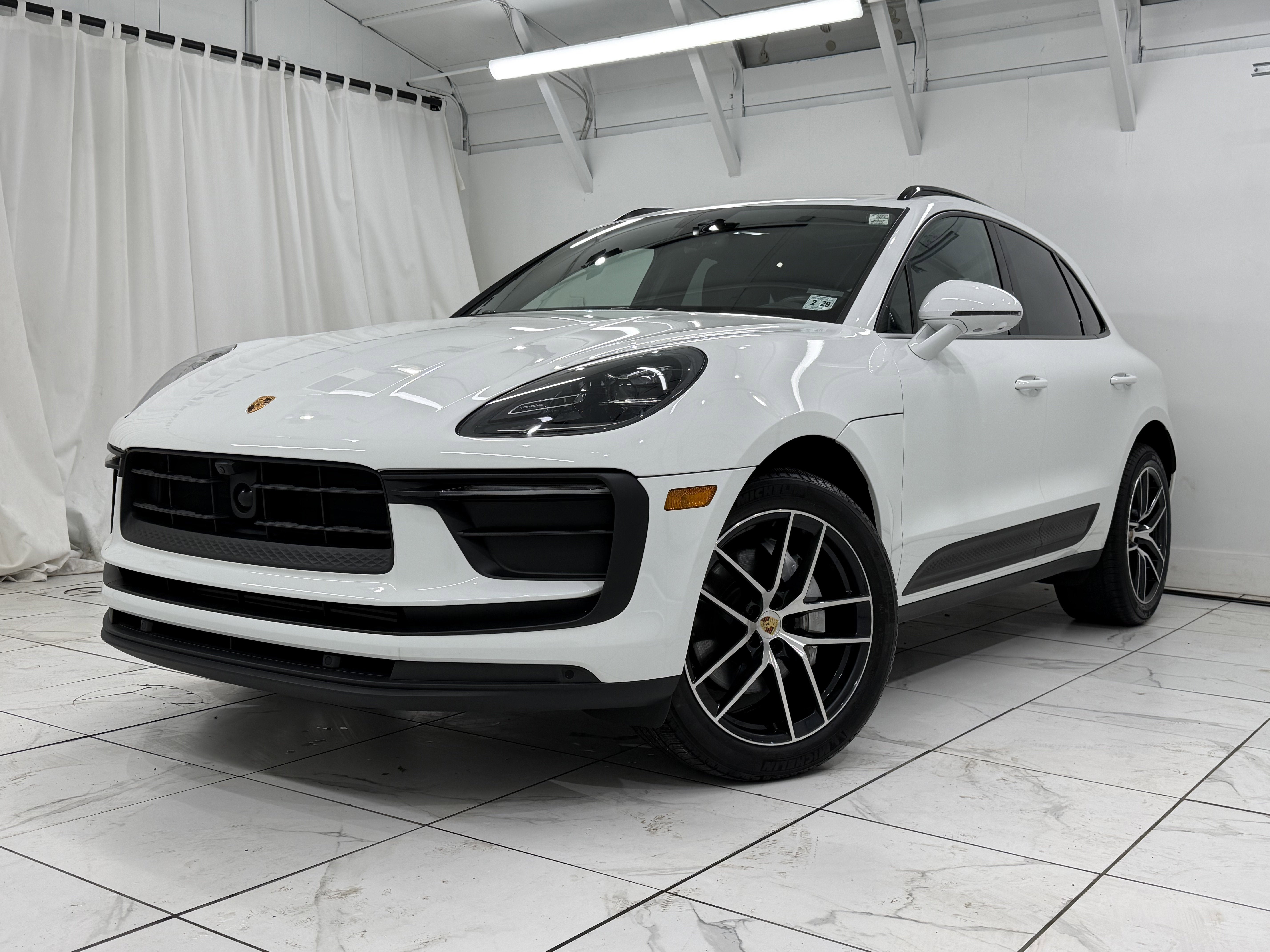 2024 Porsche Macan Base