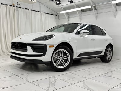 2025 Porsche Macan Base