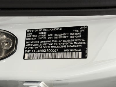 2025 Porsche Macan Base