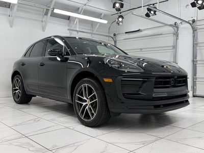 2025 Porsche Macan Base