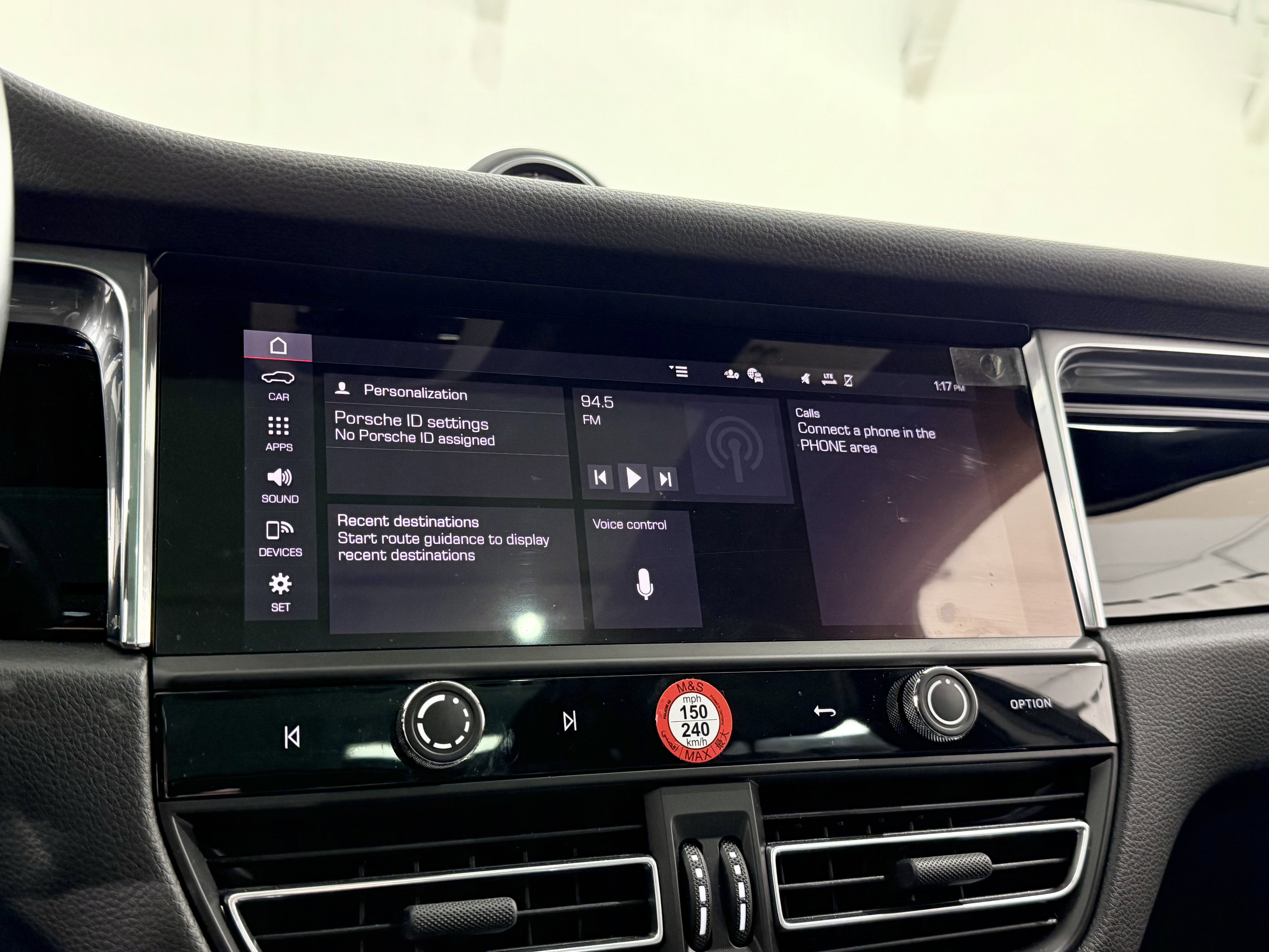 2025 Porsche Macan Base