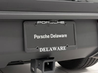 2025 Porsche Macan Base