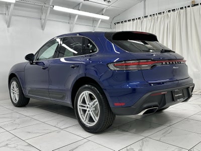 2025 Porsche Macan Base