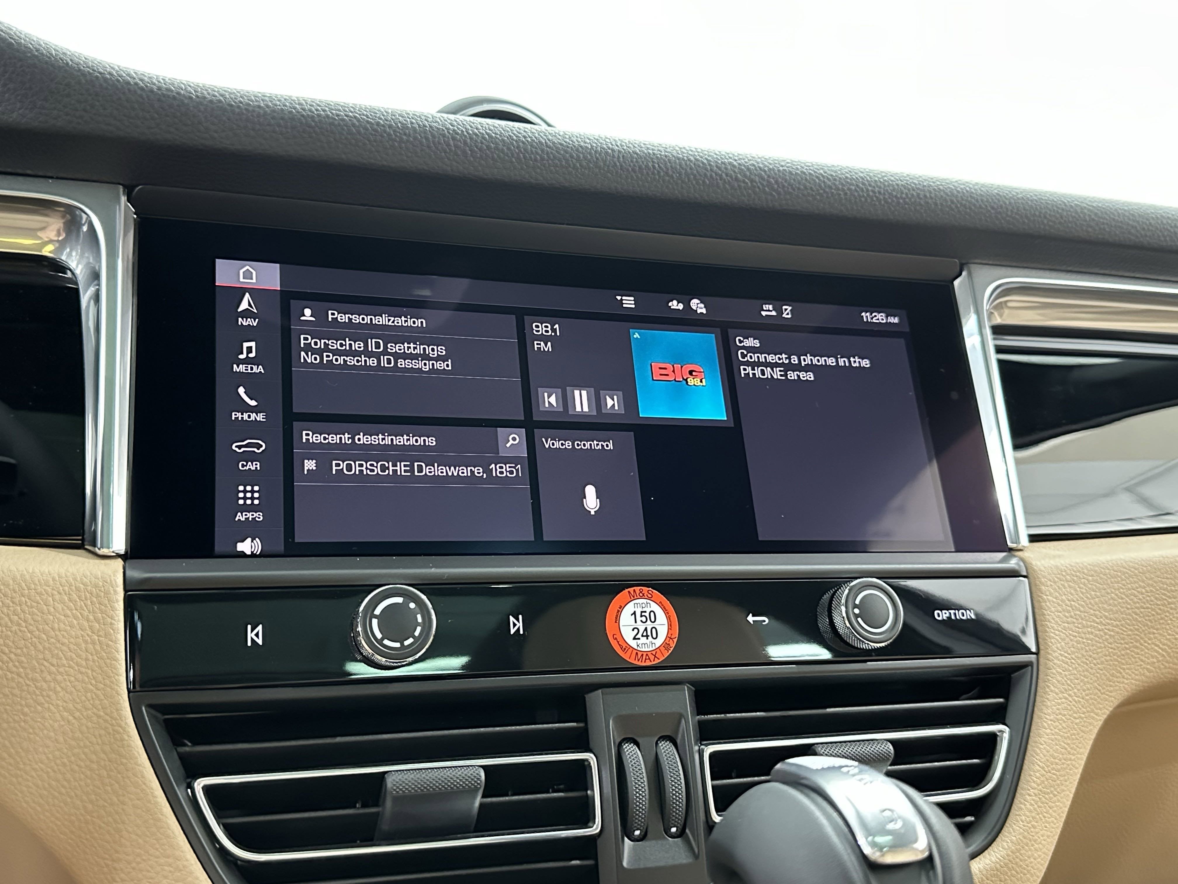 2025 Porsche Macan Base