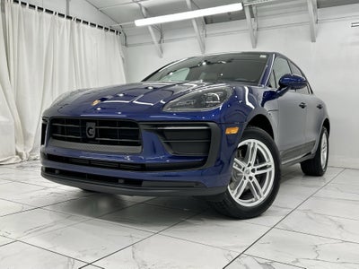 2025 Porsche Macan Base