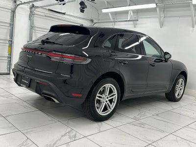 2025 Porsche Macan Base