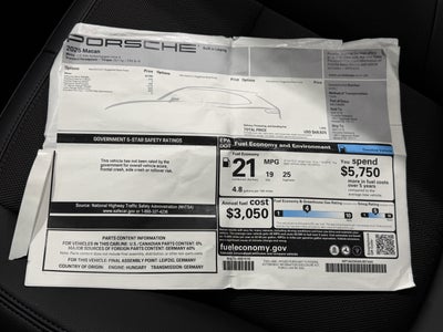 2025 Porsche Macan Base