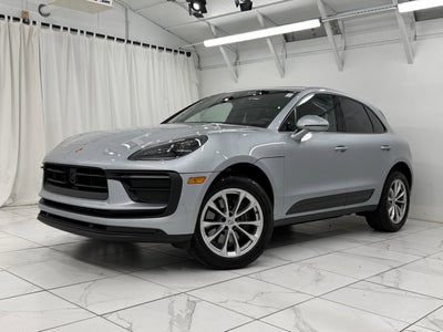 2025 Porsche Macan Base