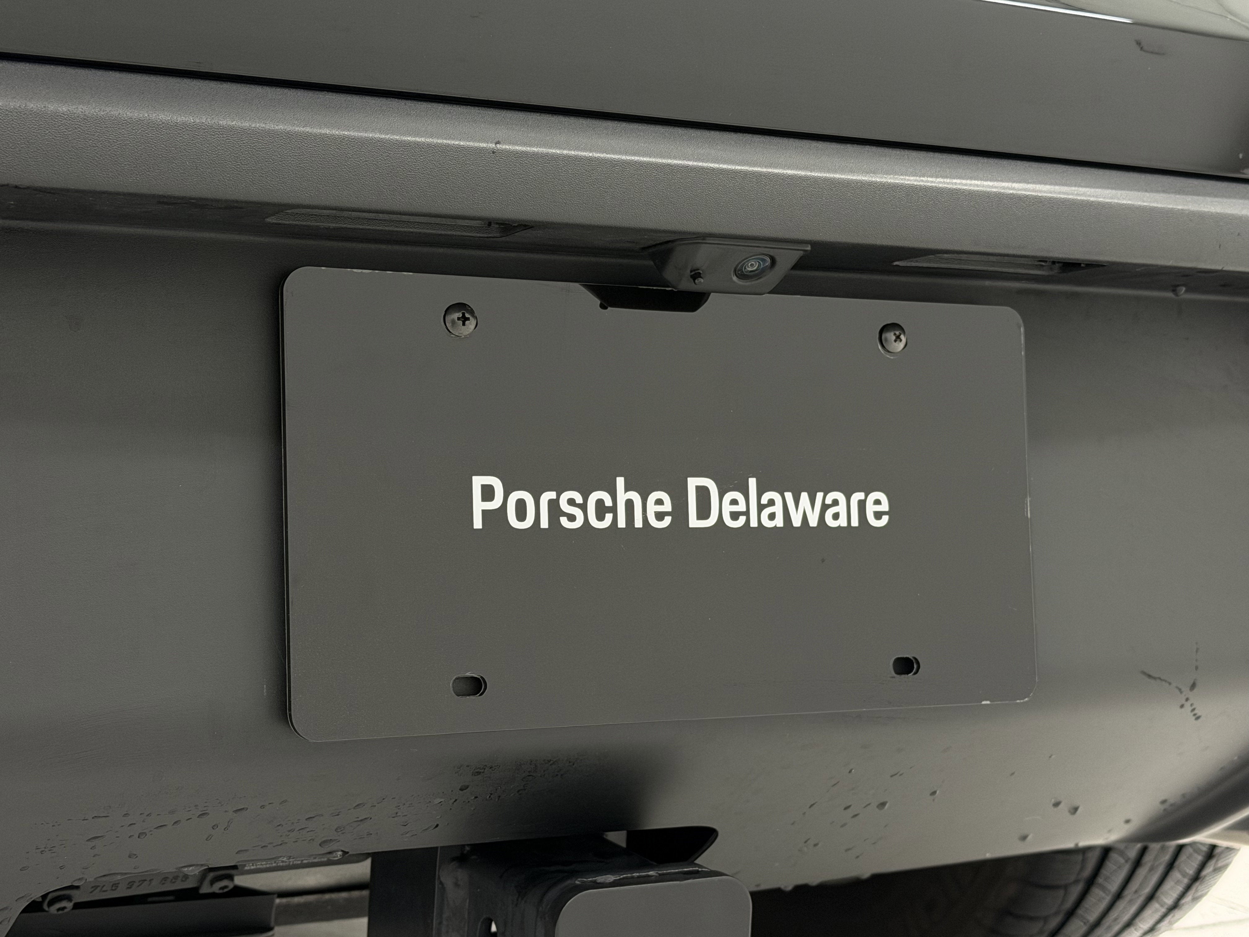 2025 Porsche Macan Base