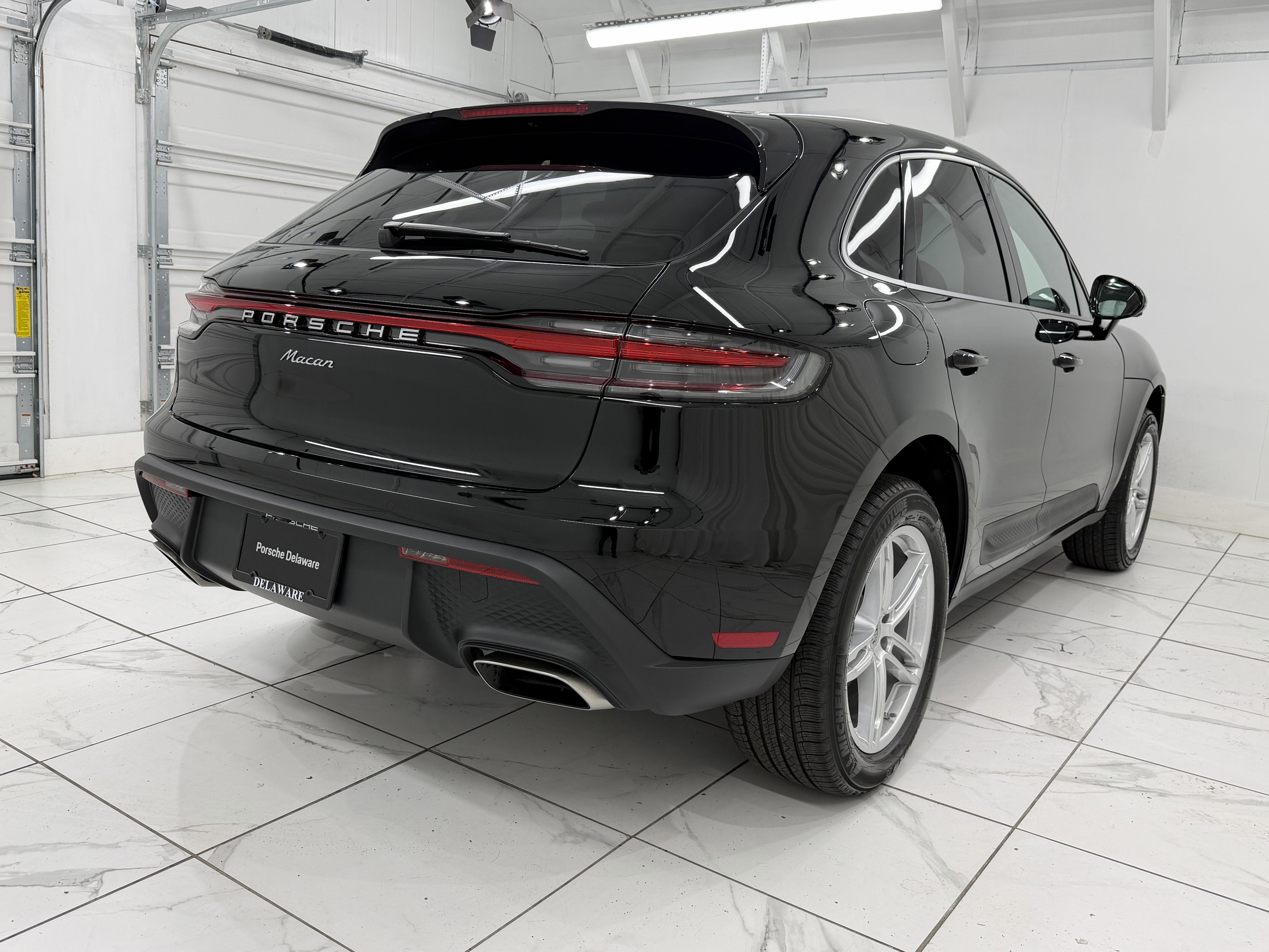 2026 Porsche Macan Base