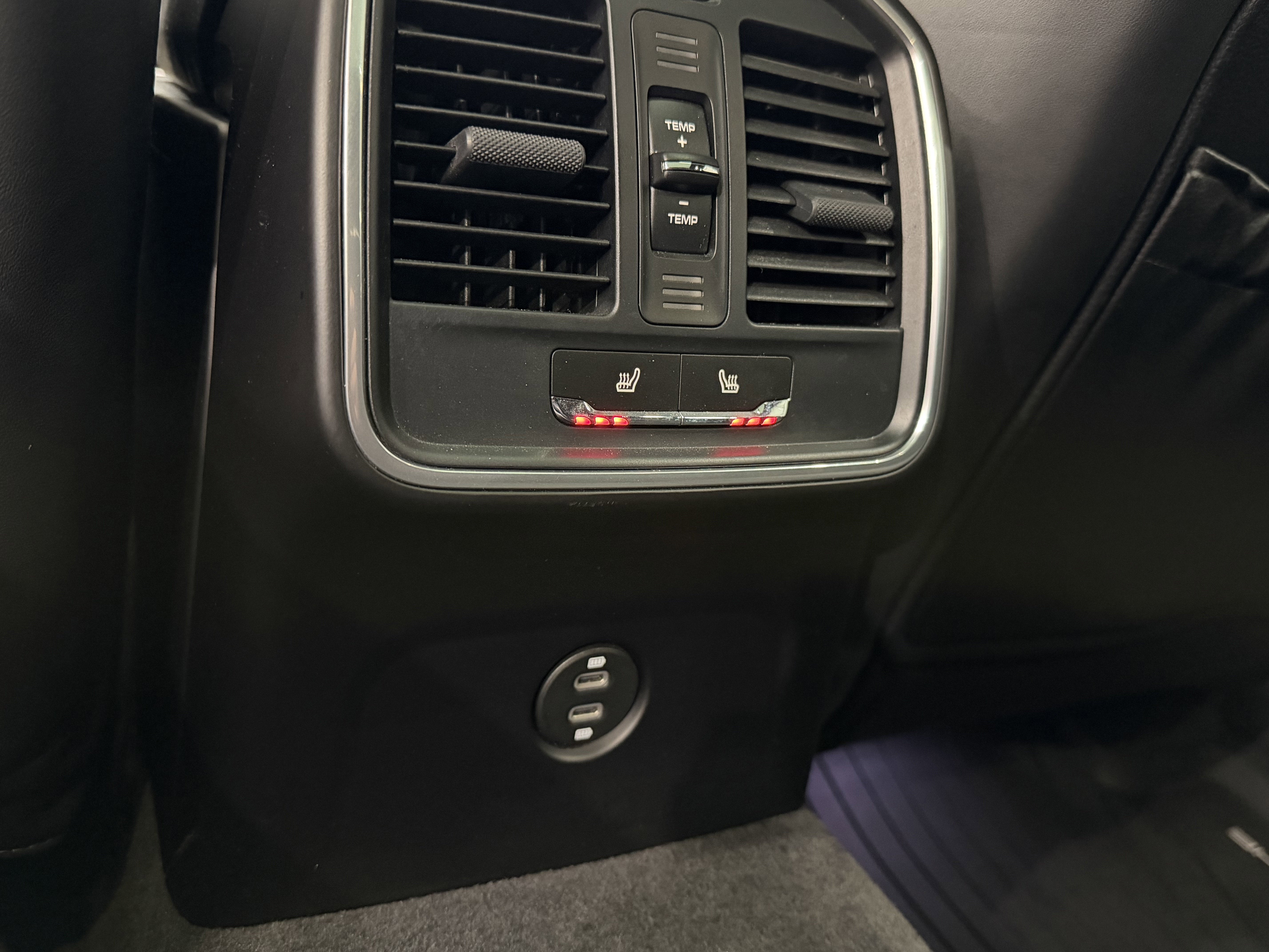 2022 Porsche Macan AWD