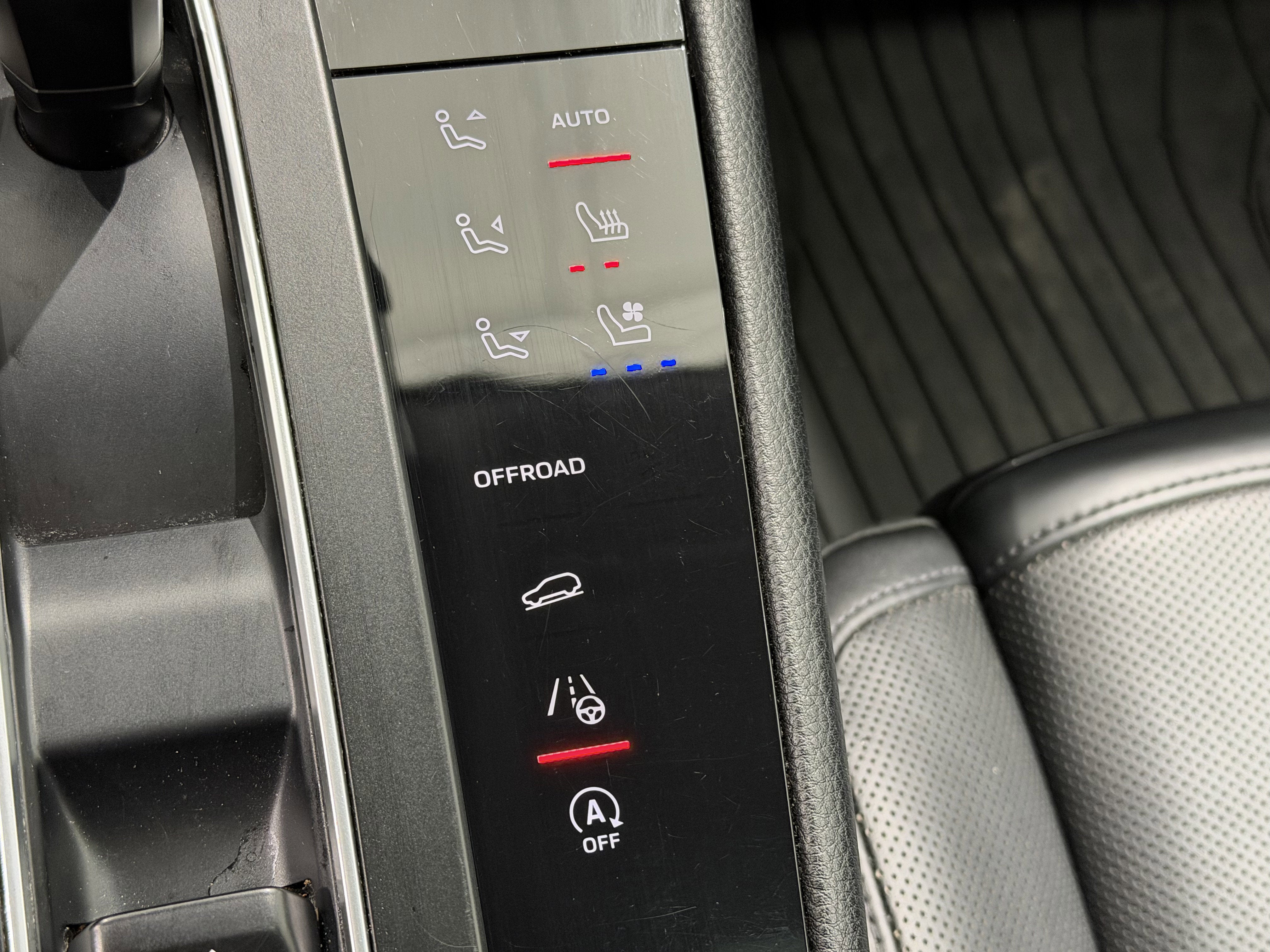 2022 Porsche Macan AWD