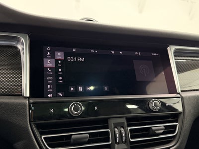 2022 Porsche Macan AWD