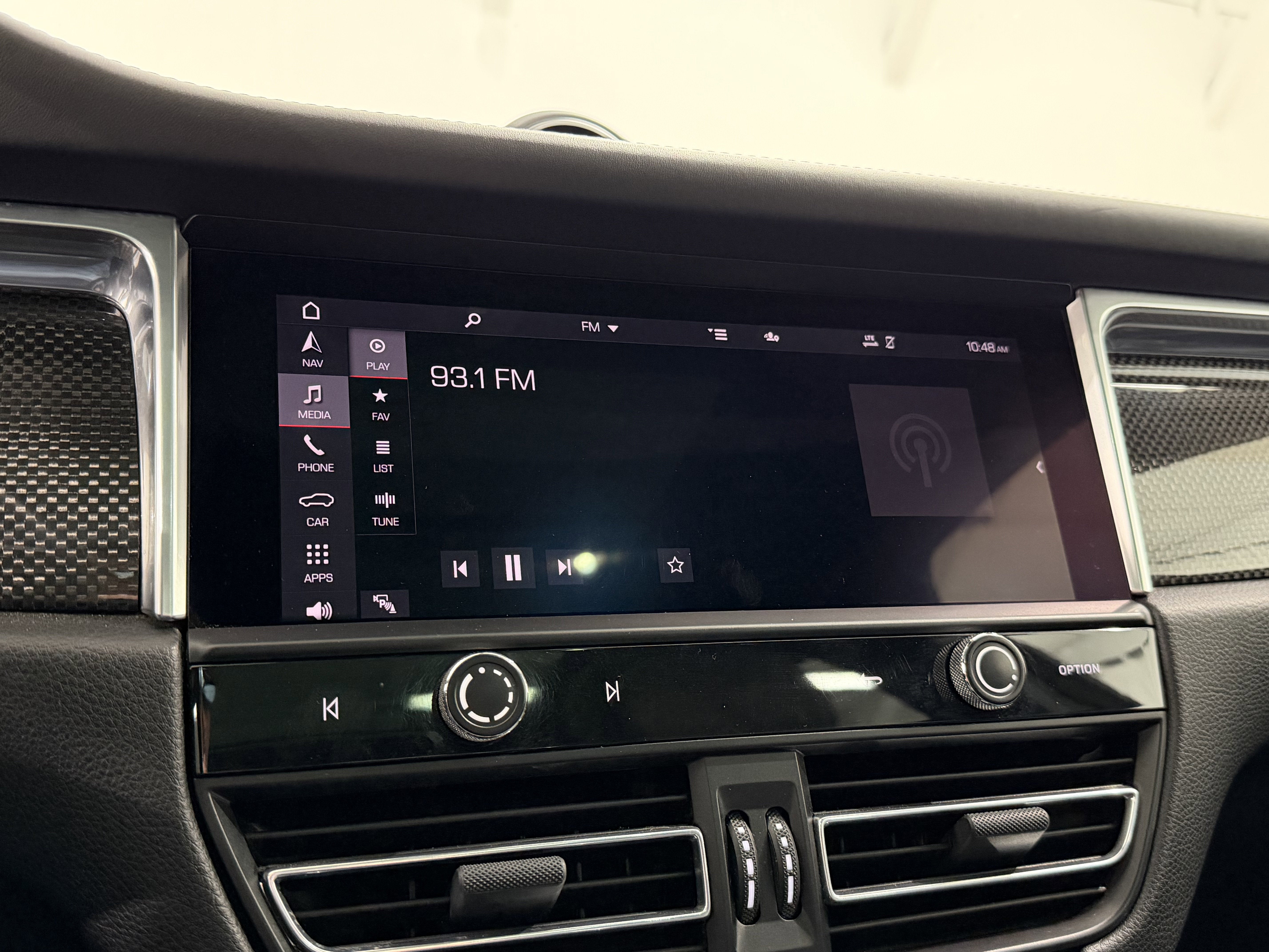 2022 Porsche Macan AWD