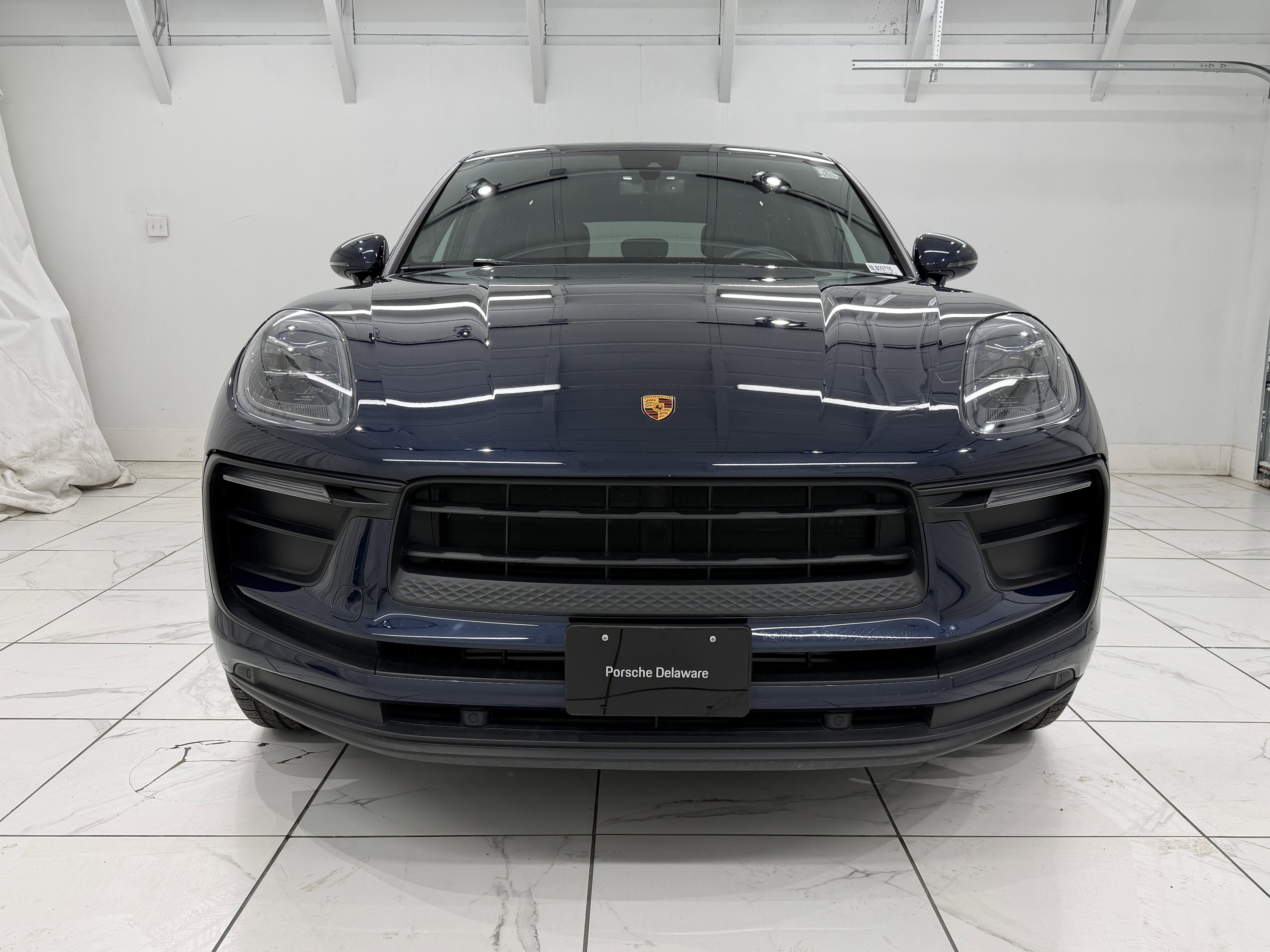 2022 Porsche Macan AWD