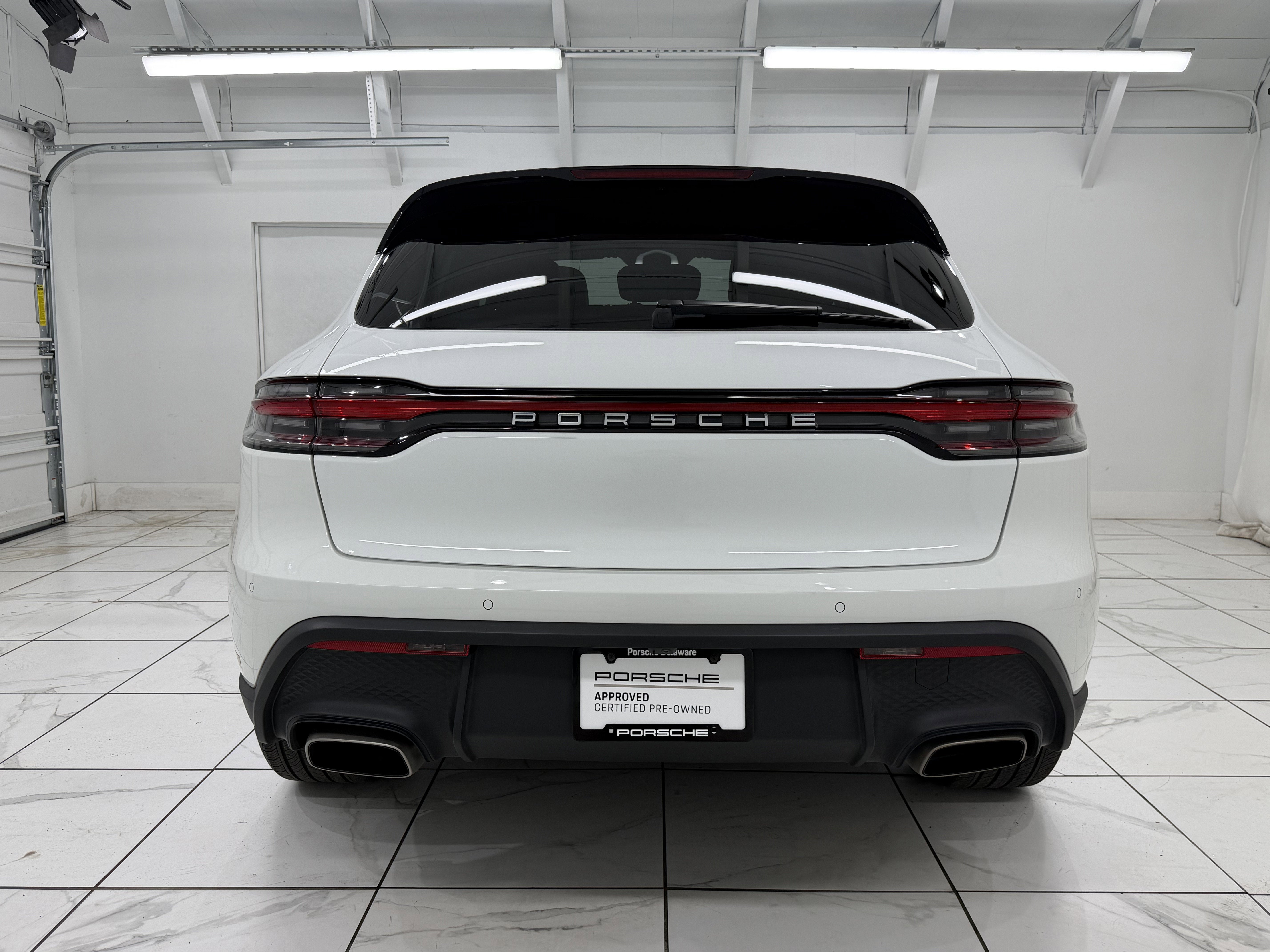 2023 Porsche Macan T