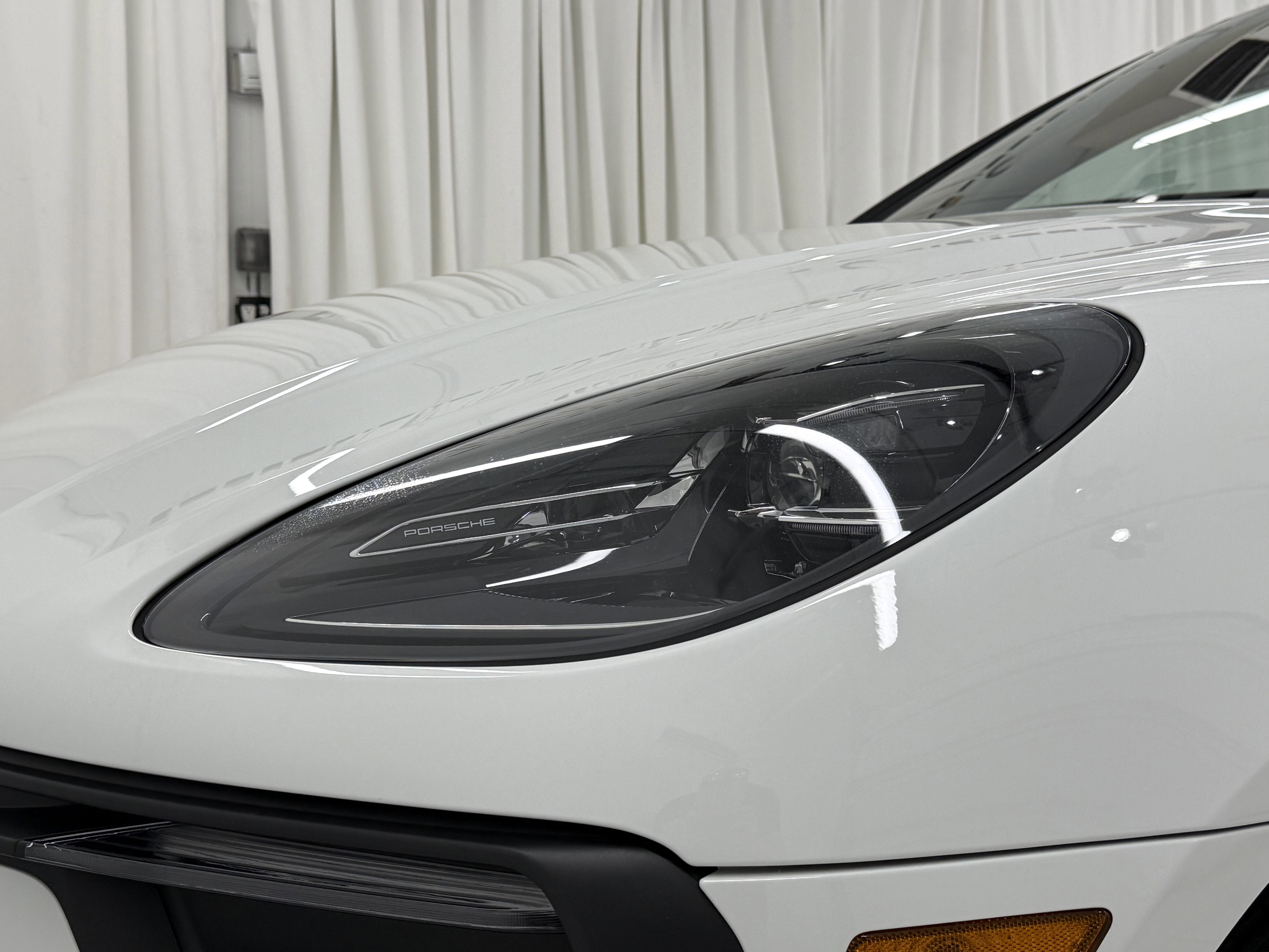 2023 Porsche Macan T