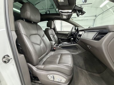 2023 Porsche Macan T