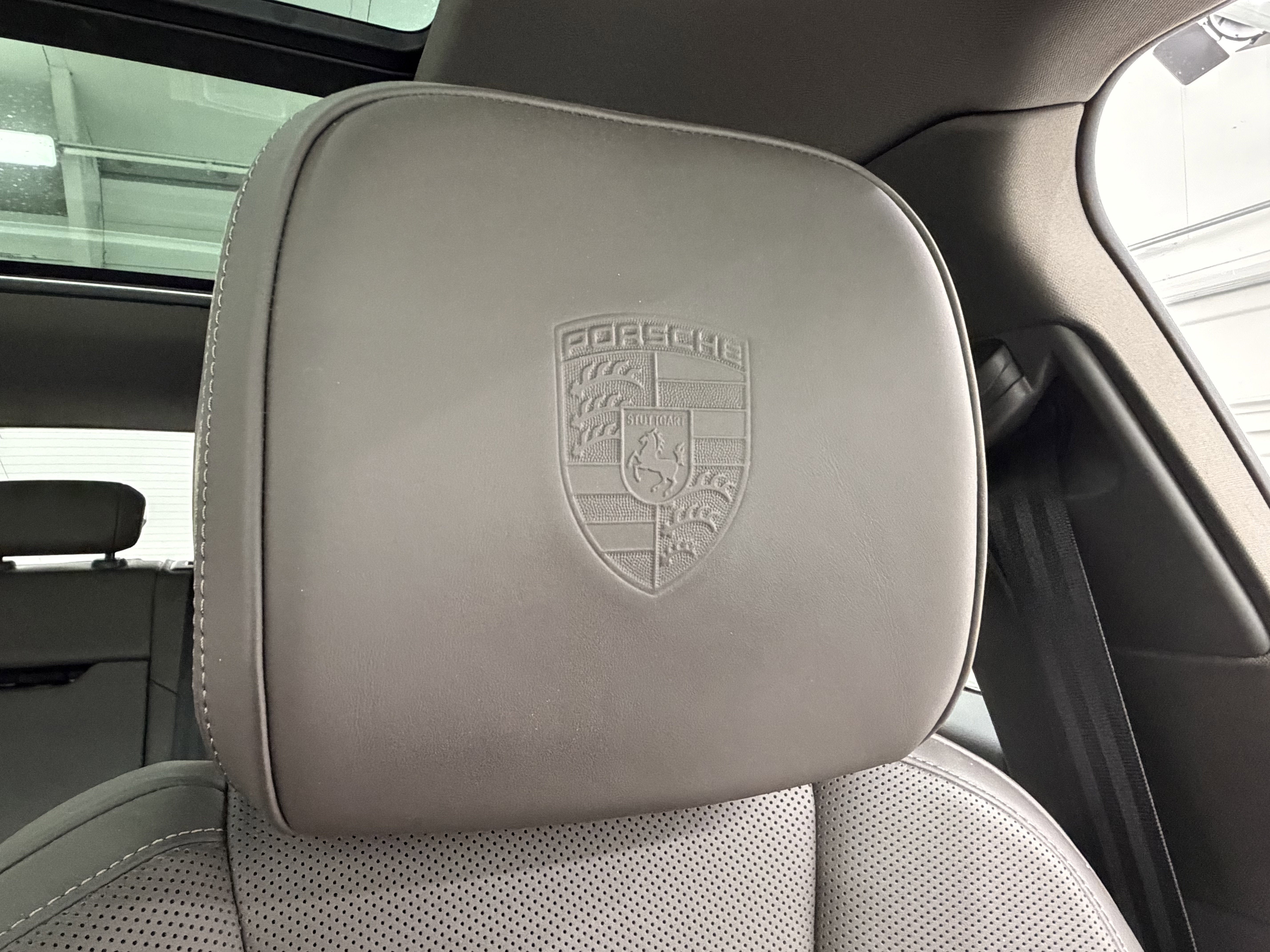 2023 Porsche Macan T