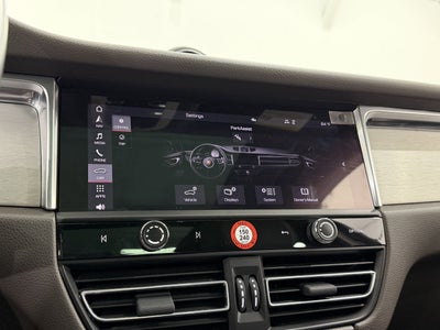 2023 Porsche Macan T