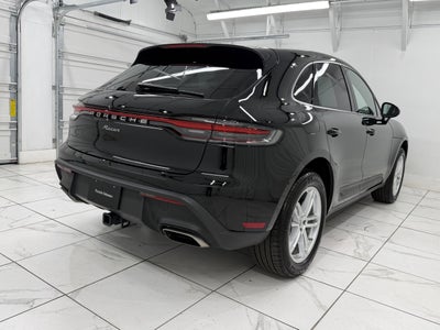 2025 Porsche Macan Base