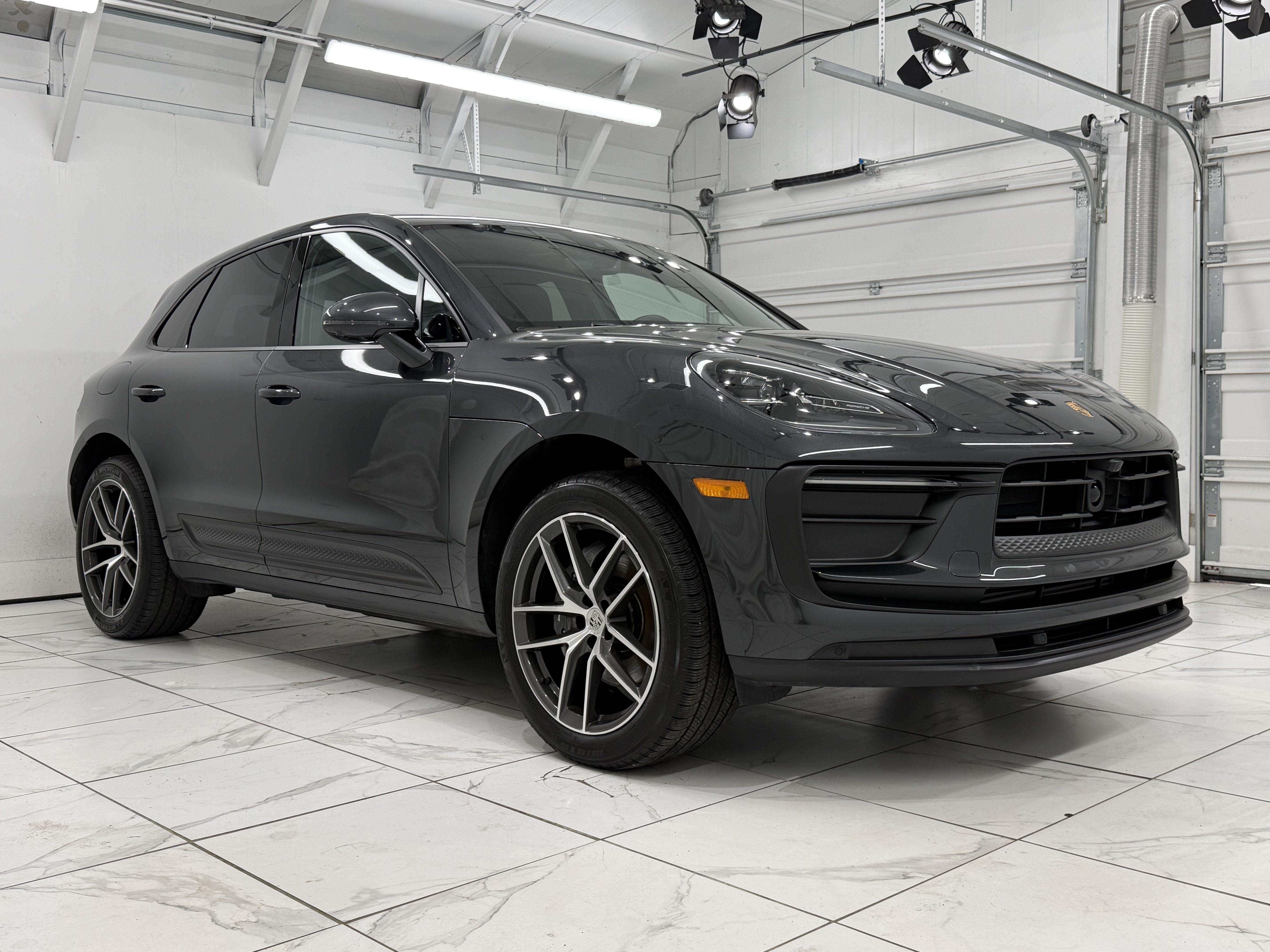 2024 Porsche Macan Base