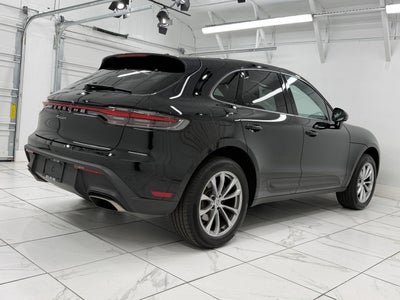 2025 Porsche Macan Base