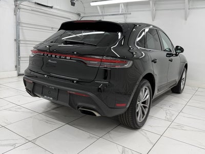 2025 Porsche Macan Base